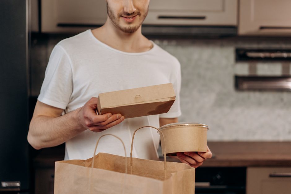 仕事帰りに簡単な宅食おすすめ7選【2026年最新】